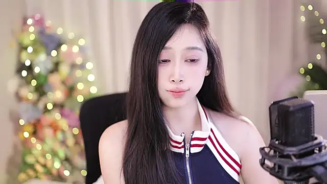 Snapshot of SleepArtist chatting on 02/19/25, 04:22 SleepArtist online show from 02/19/25, 04:22