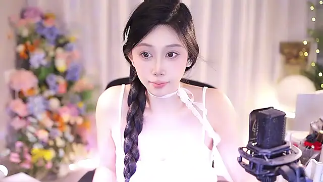 Snapshot of SleepArtist chatting on 03/13/25, 09:37 SleepArtist online show from 03/13/25, 09:37
