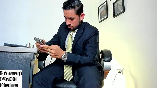 Snapshot of thesexlawyer1 chatting on 02/04/25, 10:24 thesexlawyer1 online show from 02/04/25, 10:24