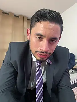 Snapshot of thesexlawyer1 chatting on 02/19/25, 04:12 thesexlawyer1 online show from 02/19/25, 04:12