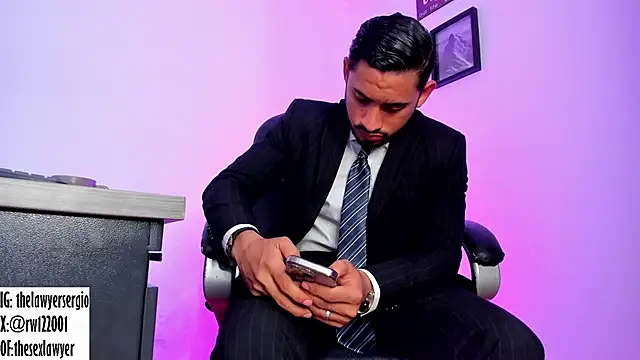 Snapshot of thesexlawyer1 chatting on 02/01/25, 02:37 thesexlawyer1 online show from 02/01/25, 02:37