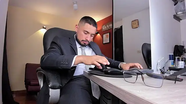 Snapshot of thesexlawyer1 chatting on 04/09/26, 04:47 thesexlawyer1 online show from 04/09/26, 04:47