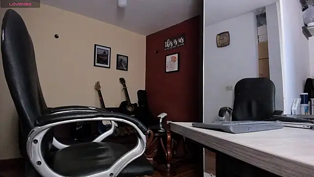 Snapshot of thesexlawyer1 chatting on 03/20/26, 02:45 thesexlawyer1 online show from 03/20/26, 02:45