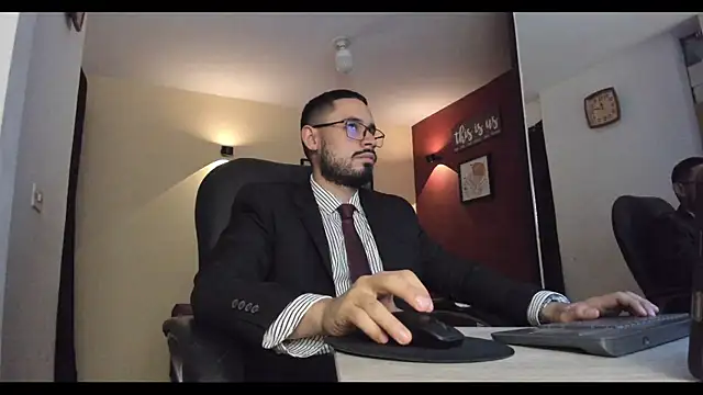 Snapshot of thesexlawyer1 chatting on 01/11/26, 05:14 thesexlawyer1 online show from 01/11/26, 05:14