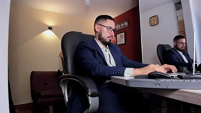 Snapshot of thesexlawyer1 chatting on 03/16/26, 05:44 thesexlawyer1 online show from 03/16/26, 05:44