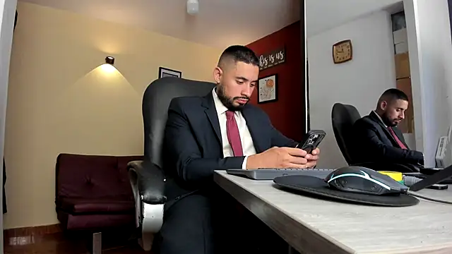 Snapshot of thesexlawyer1 chatting on 05/29/26, 05:13 thesexlawyer1 online show from 05/29/26, 05:13