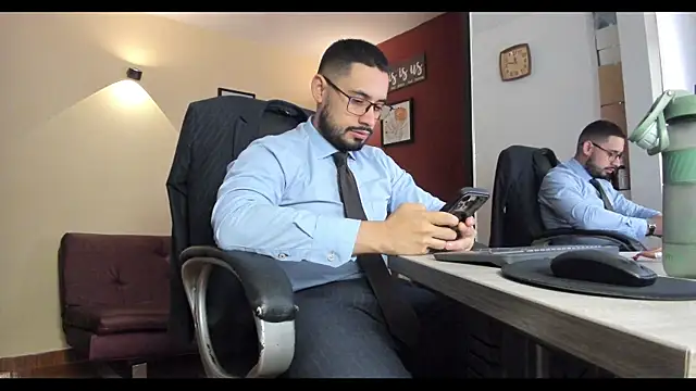 Snapshot of thesexlawyer1 chatting on 01/16/26, 04:27 thesexlawyer1 online show from 01/16/26, 04:27