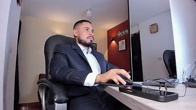 Snapshot of thesexlawyer1 chatting on 04/10/26, 04:41 thesexlawyer1 online show from 04/10/26, 04:41