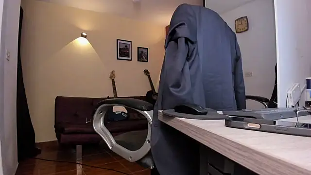 Snapshot of thesexlawyer1 chatting on 04/11/26, 07:45 thesexlawyer1 online show from 04/11/26, 07:45