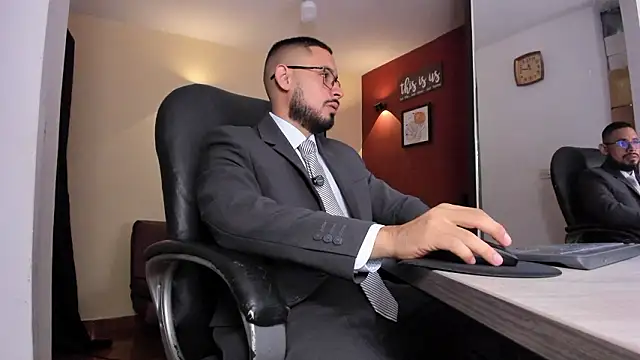 Snapshot of thesexlawyer1 chatting on 03/29/26, 04:47 thesexlawyer1 online show from 03/29/26, 04:47