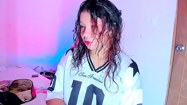 Emily Coper18 online show from 03/30/26, 01:45