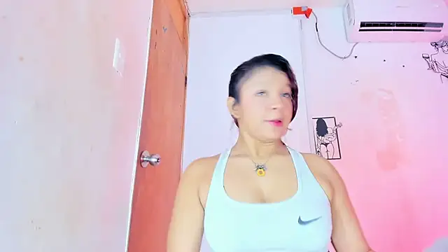 Emily Coper18 online show from 02/09/26, 02:15