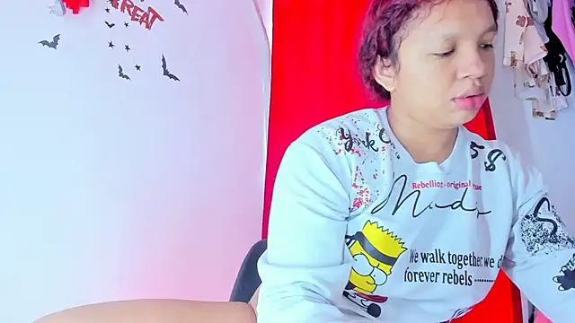 Emily Coper18 online show from 10/27/25, 01:12