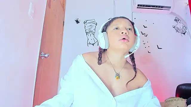 Emily Coper18 online show from 01/12/26, 01:29