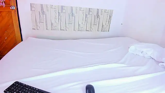 Emily Coper18 online show from 03/22/25, 11:31