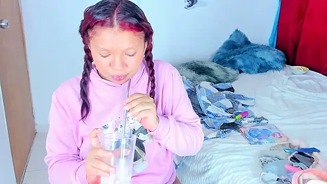 Emily Coper18 online show from 09/28/25, 06:20