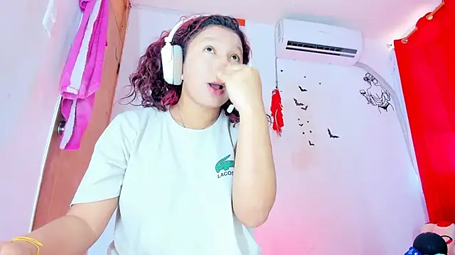 Emily Coper18 online show from 01/15/26, 02:31