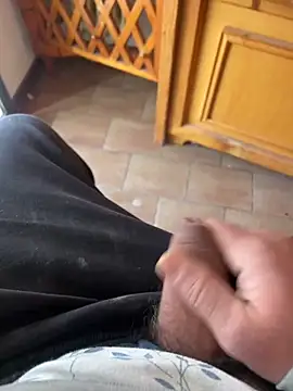 Angeloggaa online show from 12/06/24, 08:21