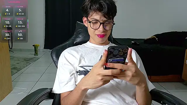 Jacotnk online show from 10/21/25, 04:34