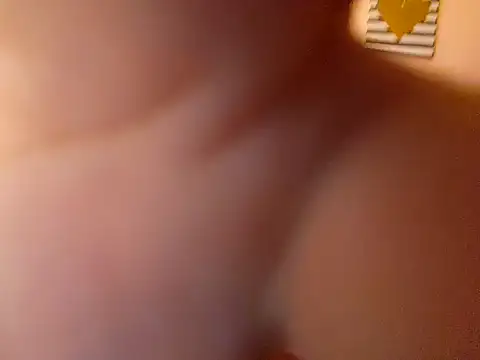 Snapshot of Blanquitaaa chatting on 12/01/24, 09:20 Blanquitaaa online show from 12/01/24, 09:20