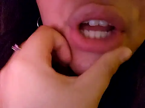 Snapshot of Blanquitaaa chatting on 03/12/25, 07:58 Blanquitaaa online show from 03/12/25, 07:58