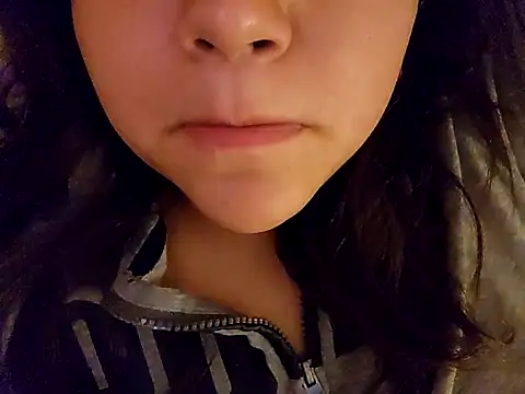 Snapshot of Blanquitaaa chatting on 03/18/25, 02:51 Blanquitaaa online show from 03/18/25, 02:51