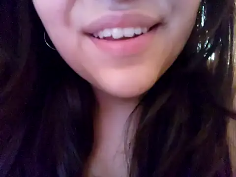 Snapshot of Blanquitaaa chatting on 03/01/25, 06:32 Blanquitaaa online show from 03/01/25, 06:32