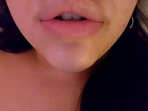 Snapshot of Blanquitaaa chatting on 03/20/25, 06:09 Blanquitaaa online show from 03/20/25, 06:09