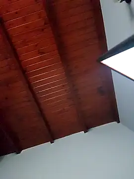 Snapshot of Blanquitaaa chatting on 02/11/26, 12:27 Blanquitaaa online show from 02/11/26, 12:27