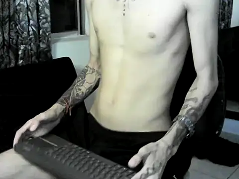 im liam20 online show from 02/26/25, 01:03