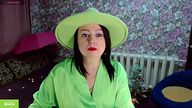 Julia-ru online show from 11/29/25, 08:42