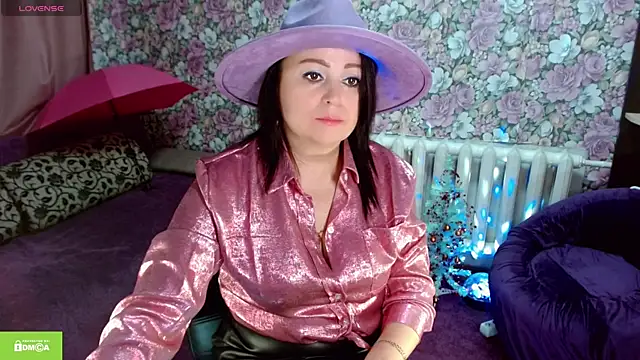 Julia-ru online show from 12/22/25, 08:31