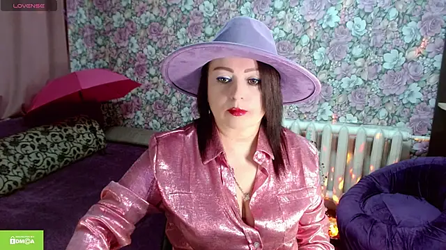 Julia-ru online show from 12/16/25, 01:21