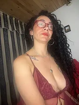 Snapshot of JULYSEX1 chatting on 06/22/26, 09:39 JULYSEX1 online show from 06/22/26, 09:39