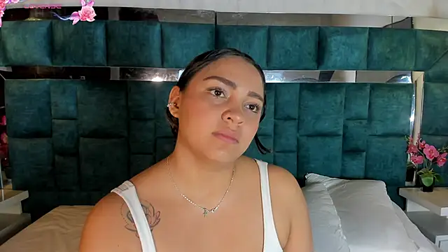 Abril Gomez06 online show from 04/28/26, 02:27