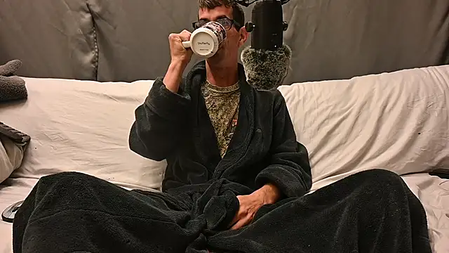 joeiandola online show from 10/04/25, 05:14