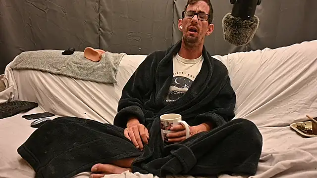 joeiandola online show from 09/28/25, 03:19