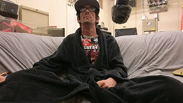 Snapshot of joeiandola chatting on 02/17/26, 06:05 joeiandola online show from 02/17/26, 06:05