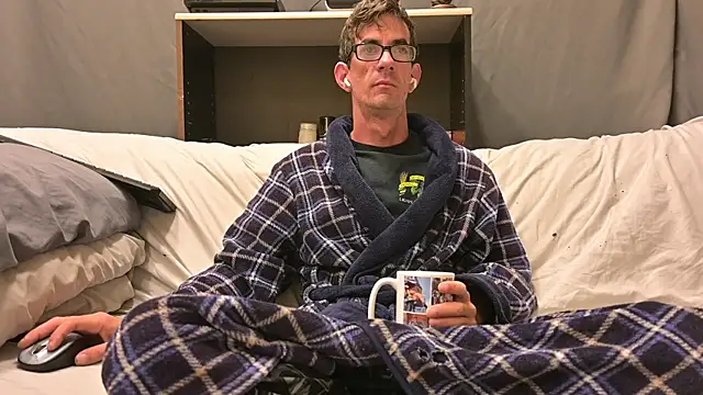 joeiandola online show from 10/27/25, 03:24