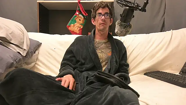 Snapshot of joeiandola chatting on 12/21/25, 06:31 joeiandola online show from 12/21/25, 06:31