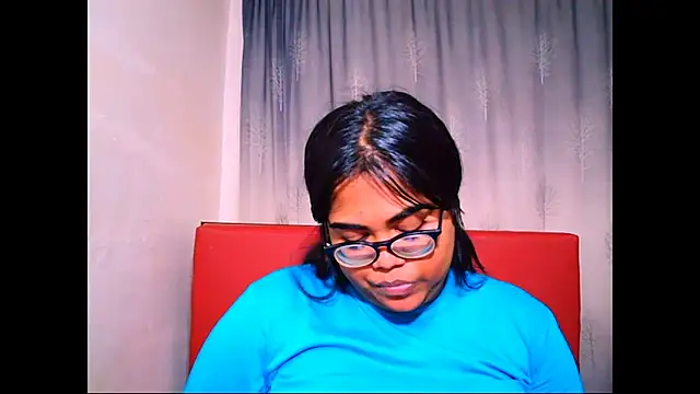 Snapshot of Indian_Lola00 chatting on 10/02/25, 04:21 Indian Lola00 online show from 10/02/25, 04:21
