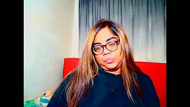 Indian Lola00 online show from 05/15/26, 09:46