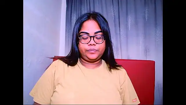 Snapshot of Indian_Lola00 chatting on 10/06/25, 04:24 Indian Lola00 online show from 10/06/25, 04:24
