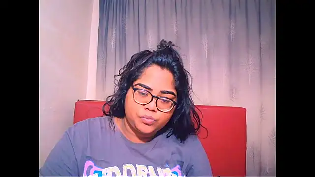 Snapshot of Indian_Lola00 chatting on 10/12/25, 07:32 Indian Lola00 online show from 10/12/25, 07:32