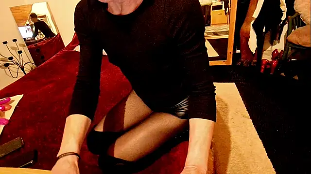 Hot Colettte online show from 11/20/25, 08:31