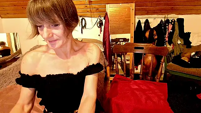 Snapshot of Hot_Colettte chatting on 01/18/25, 11:44 Hot Colettte online show from 01/18/25, 11:44