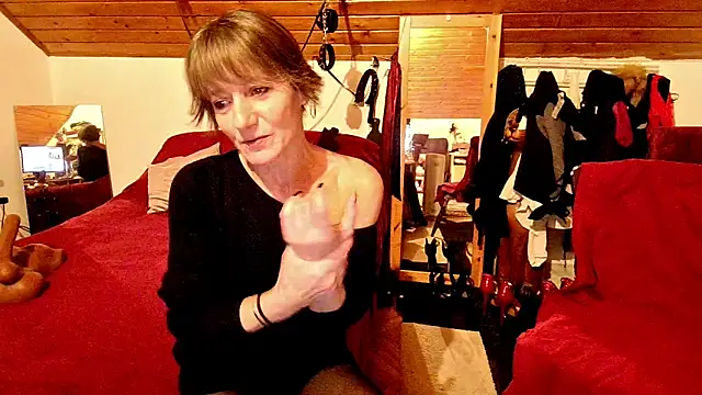 Hot Colettte online show from 01/06/26, 10:03