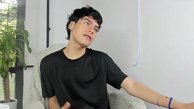 sebas rose online show from 09/28/25, 02:13