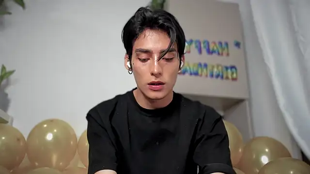 sebas rose online show from 12/23/24, 12:14