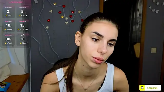 Snapshot of EmmyGreans chatting on 10/04/25, 05:42 EmmyGreans online show from 10/04/25, 05:42